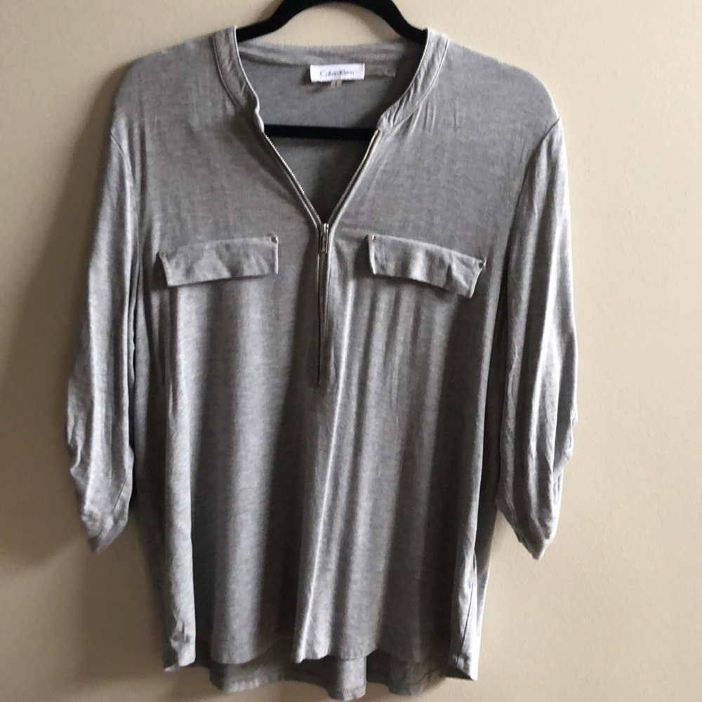 Calvin Klein gray three-quarter sleeve shirt